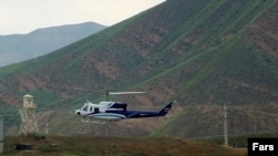 Вертолёт с президентом Ирана на борту после взлёта в районе азербайджано-иранской границы. 19 мая 2024 года