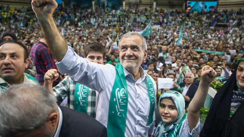 Иранда президенттик шайлоодо реформачыл талапкер Масуд Пезешкиян жеңди   