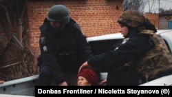 Ucrainenii evacuează un oraș de graniță pe fondul bombardamentelor rusești intense