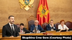 Stranke proruskog Demokratskog fronta i Bošnjačka stranka postale su dio  Vlade Crne Gore, nakon što je Skupština 23. jula izglasala njenu rekonstrukciju, Podgorica, SKupština 23. jul.