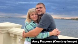 Алсу һәм Александр (Али) Родновлар
