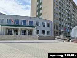 Фасад КИПУ в Симферополе, Крым, 18 мая 2024 года