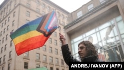 Protest LGBTQ aktivista ispred američkog konzulata u Montrealu, 17. mart 2023.