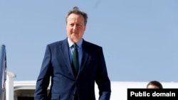 Министр иностранных дел Великобритании Дэвид Кэмерон в Бишкеке, 22 апреля 2024 года.