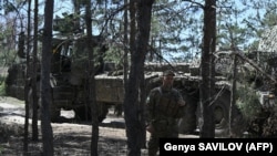 Ілюстраційне фото. Українські військові в лісі на Донеччині, 7 травня 2024 року