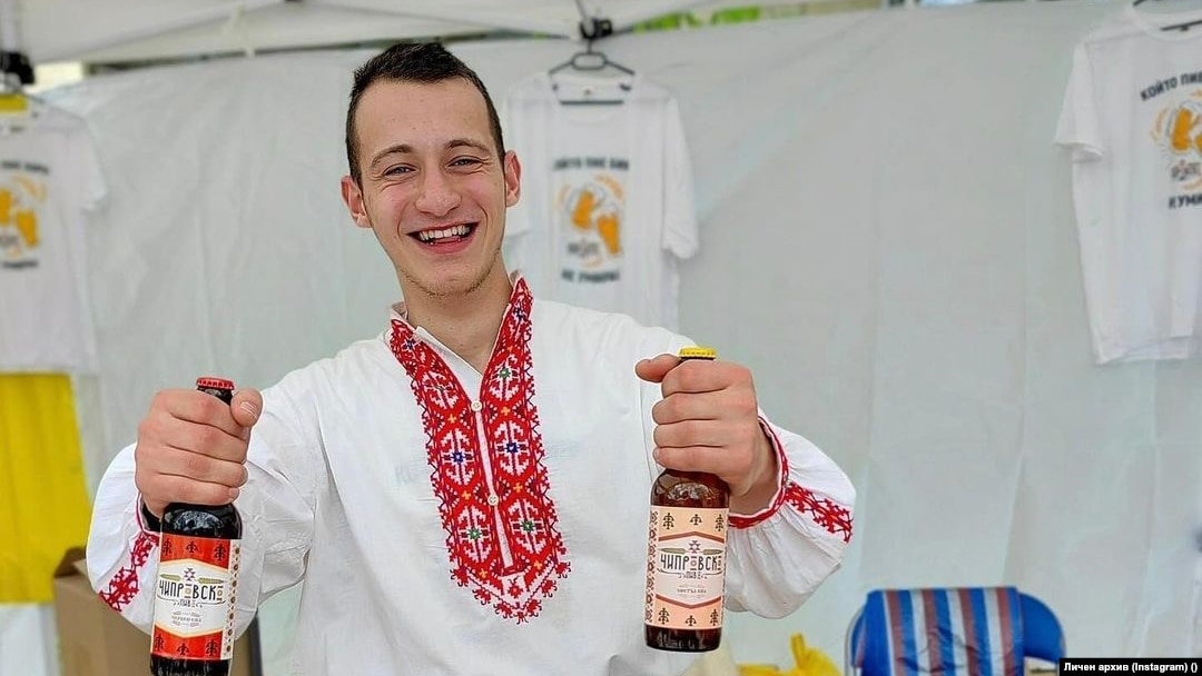 Цветомир Стефанов започва своя път в пивоварството на едва 16-годишна възраст. Днес стои начело на първата семейна пивоварна в Северозападна България.