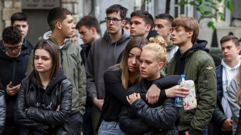Mlade u Beogradu pitamo o ministrovom krivljenju 'zapadnih vrednosti' za masakr