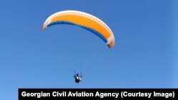 عکس له ارشیفه اخیستل شوی دی 