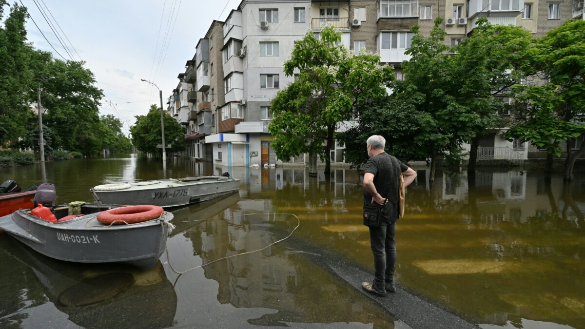 через два тижні після руйнування Каховської ГЕС вода відступила від 32 населених пунктів на Херсонщині