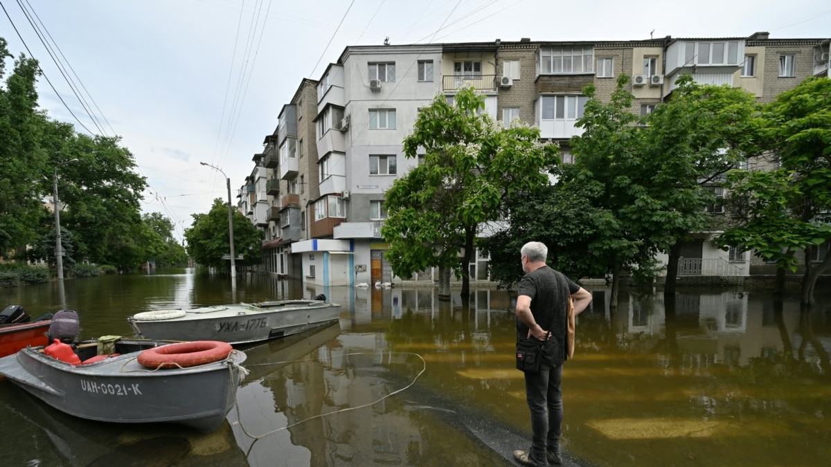 Война и дамба