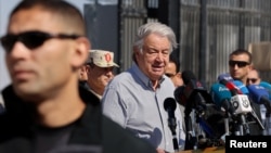 Secretarul general al ONU, Antonio Guterres, a vizitat granița de la Rafah în martie anul acesta pentru a aduce la cunoștință situația refugiaților palestinieni și modul în care ajutoarele sunt blocate la frontieră.