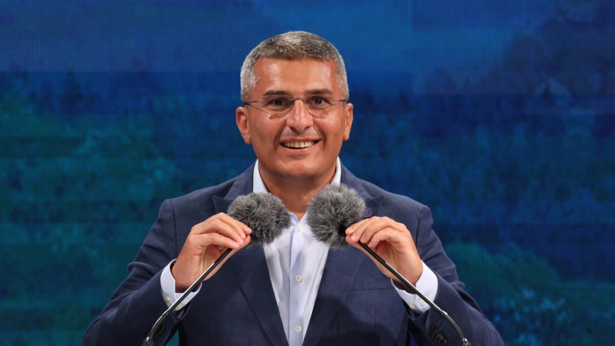 მდინარაძის თქმით, მაუწყებლობის კანონი არა ყველა ონლაინმედიას, არამედ მაუწყებლების პლატფორმებს შეეხება