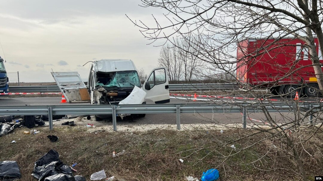 Authorities cited a punctured tire as the cause of the accident. The driver lost control of the vehicle and the van hit the guardrail.