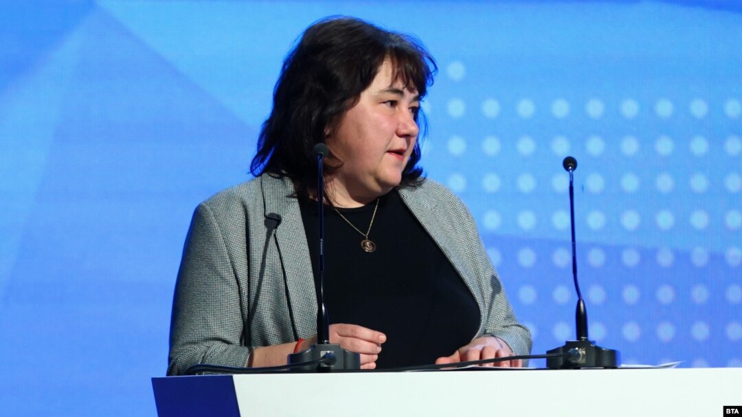 Bulgarian Finance Minister Rositsa Velkova said the new target date for euro adoption is January 1, 2025. (file photo)