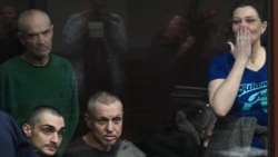 Українські військовополонені – переважно бійці полку «Азов», під час судового засідання. Ростов-на-Дону, Росія. 14 червня 2023 року. МКЧХ реєстрував армійців під час виходу з «Азовсталі», проте отримати доступ до них у російському полоні, згідно заяв організації, вони не можуть.