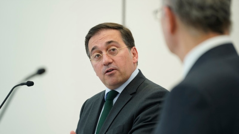 Spanja rihap ambasadën në Teheran