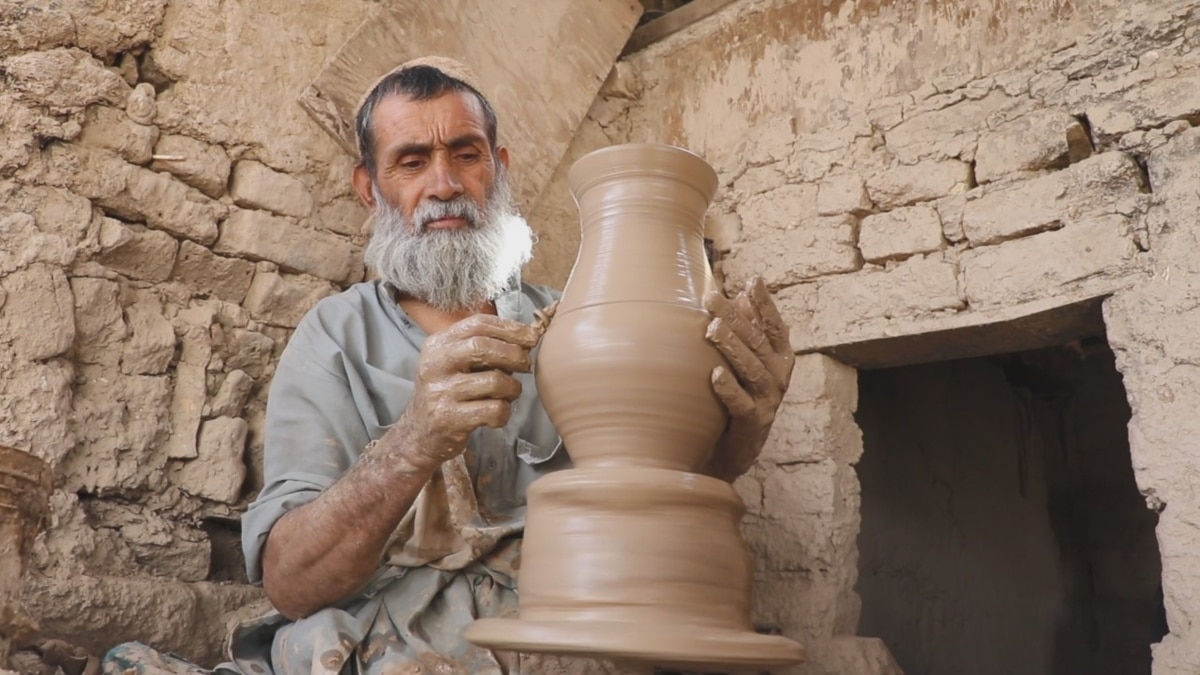 Traditional Potters In Afghanistan Face An Uncertain Future