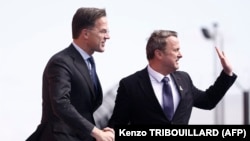 Kryeministri i Holandës, Mark Rutte, dhe ai i Luksemburgut, Xavier Bettel. Fotografi nga arkivi. 