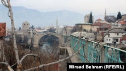 Pogled na Stari most u Mostaru, februar 2024.