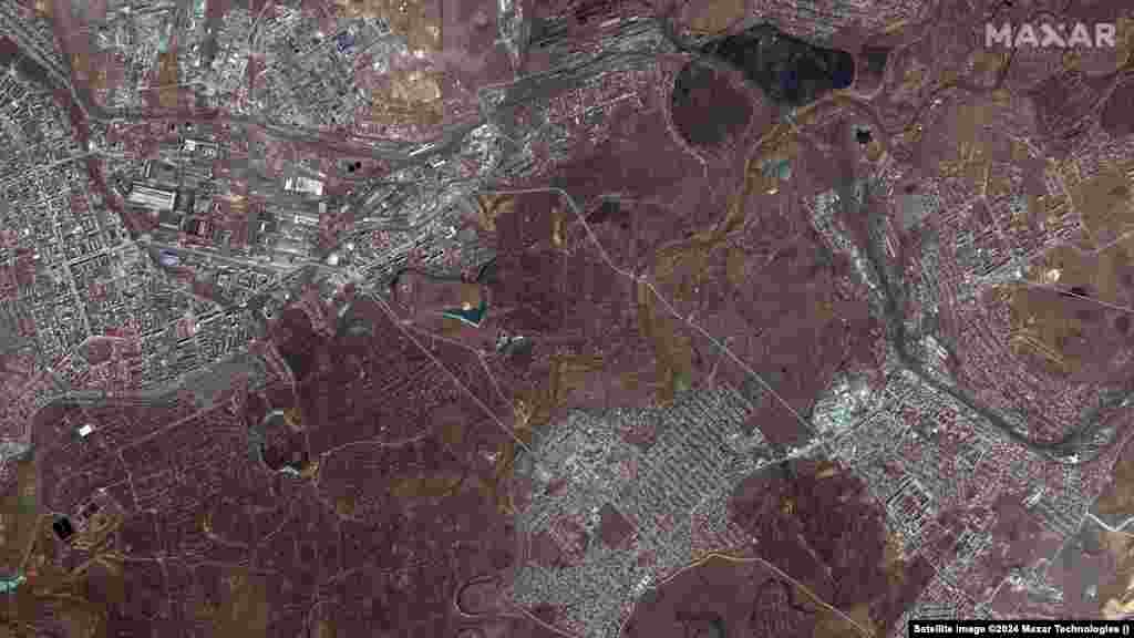 A before-and-after overview of Orsk and the Ural River As of April 10, a total of 12,817 homes and 14,969 household plots were inundated by the floodwaters.