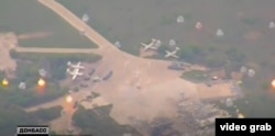 Враження військового аеродрому ЗСУ касетними боєприпасами