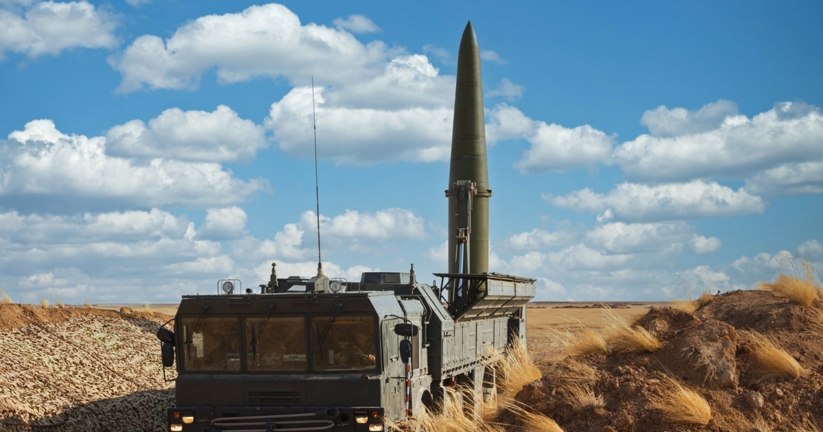 "Запустив ракети і сховався в "нору". В анексованому Криму вперше уражено російський ракетний комплекс "Іскандер"