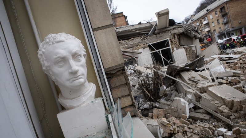 Dvoje povrijeđenih, oštećene zgrade u ruskom vazdušnom napadu na Kijev