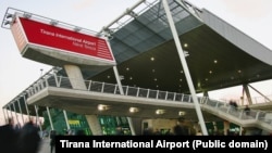 Aeroporti Ndërkombëtar, “Nënë Tereza” në Tiranë. 