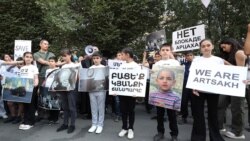 «Բացեք կյանքի ճանապարհը, մենք Արցախն ենք». ակցիա՝ ՄԱԿ-ի հայաստանյան գրասենյակի առջև