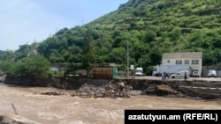 Հետիոտնային կամուրջը փլուզումից հետո, Քարկոփ գյուղ, Լոռի, 11-ը հունիսի, 2024թ․
