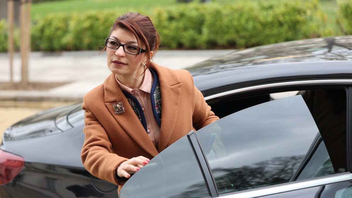 Продължават разговорите между ГЕРБ-СДС и Продължаваме промяната - Демократична България