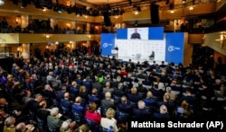 Президент Украины Владимир Зеленский во время выступления на Мюнхенской конференции по безопасности. Мюнхене, 17 февраля 2024 года