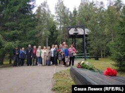 Жители Великого Новгорода и Чудово на Левашовском кладбище