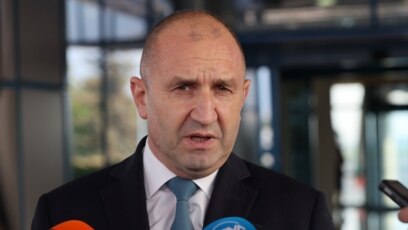 Президентът Румен Радев критикува кабинета заради въведената такса за пренос
