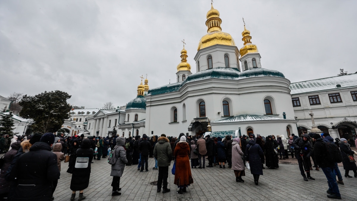 архідиякона з Лаври будуть судити за перешкоджання роботі журналістів