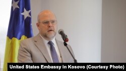 Ambasador SAD na Kosovu Jeffrey Hovenier