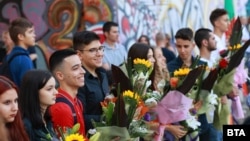  Откриването на образователната година в Националната природо-математическа гимназия „ Акад. Любомир Чакалов “ в София 