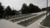Prazni grobovi čekaju nestale osobe u selu Mala Kruša na Kosovu, fotografija iz 2023. godine.