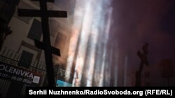 საილუსტრაციო ფოტო არქივიდან. ოლენივკაში სარაკეტო დარტყმით მოკლული უკრაინელი სამხედრო ტყვეების ხსოვნისადმი მიძღვნილი აქცია კიევში. 2023 წლის 29 ივლისი
