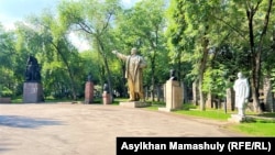 Монументы советской эпохи в Алматы, 28 мая 2023 года