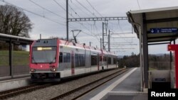  Otly ýurduň Waud regionynyň Essert-sous-Şampwer şäherinde saklandy.