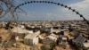 În astfel de corturi locuiesc cei mai mulți dintre locuitorii din Gaza care și-au părăsit casele în timpul conflictului dintre Israel și Hamas. 