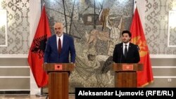 Kryeministri i Shqipërisë, Edi Rama dhe kryeministri me mandat teknik i Malit të Zi, Dritan Abazoviq.
