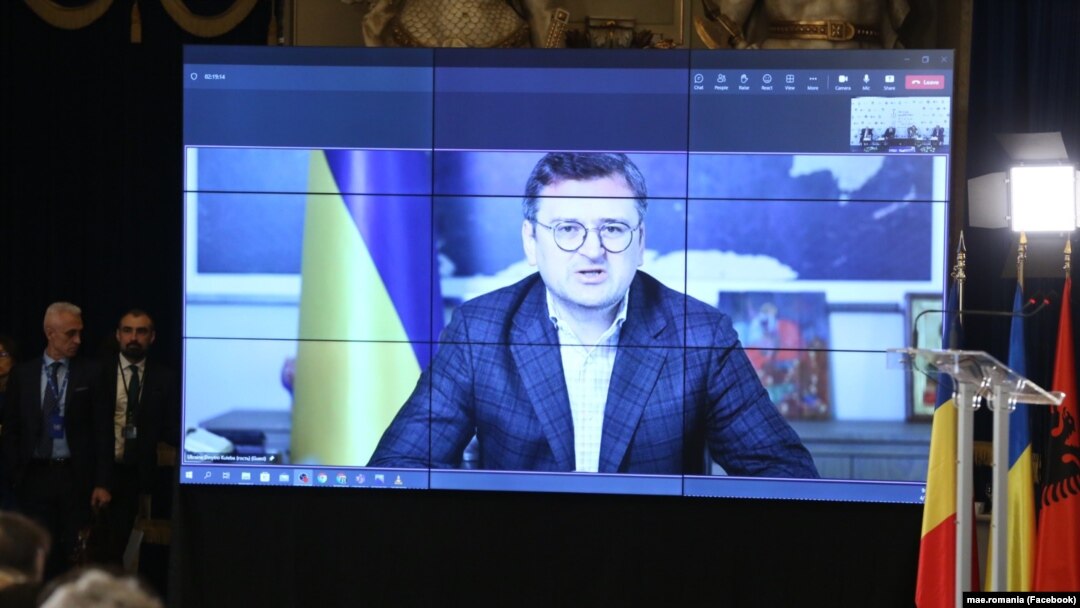 Ministrul de Externe al Ucrainei, Dmitro Kuleba, a amintit la începutul intervenției de la Conferința organizată la București că Ucraina are nevoie de arme.