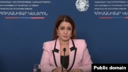 ՀՀ վարչապետի խոսնակ Նազելի Բաղդասարյանը Հումանիտարի կենտրոնի ամենօրյա ասուլիսի ժամանակ, արխիվ