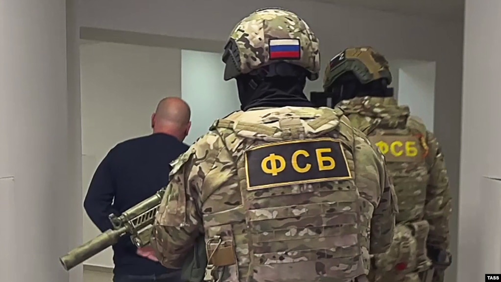 В СБУ радять людям, на яких тиснуть російські спецслужби, звертатися до правоохоронних органів України