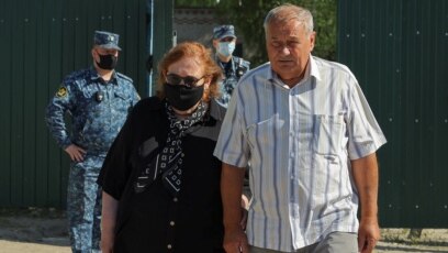 Членовете на семейството на лишения от свобода руски опозиционен политик