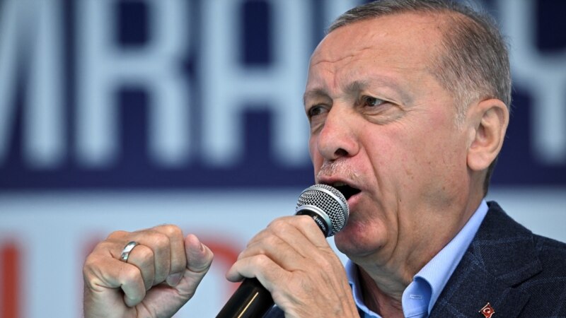 Erdogan optužio oporbu za suradnju s Bidenom