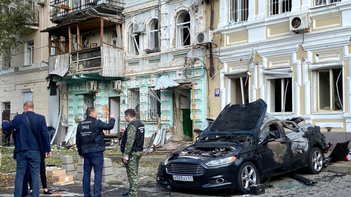 В центре Ростова упал беспилотник. Он взорвался в 180 метрах от военного  штаба