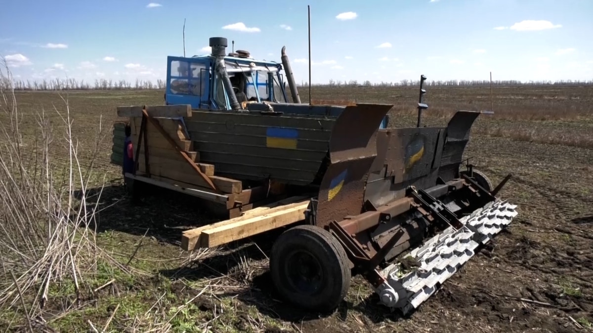 Ranch Simulator allows farming and tractor driving, ahead of its